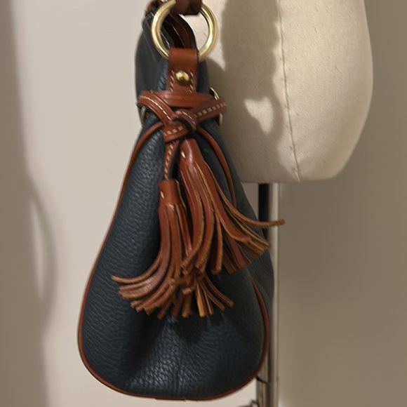 Dooney & Bourke Navy Pebbled Leather Shoulder Bag and Card Case - Picture 5 of 14